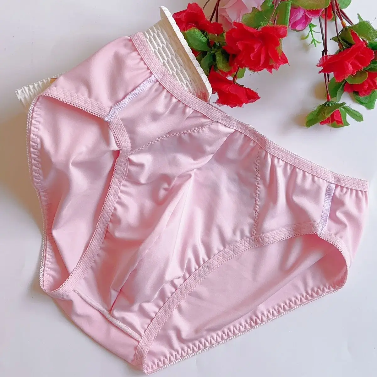 กางเกงในลูกไม้สีชมพูปักลายดอกไม้สำหรับผู้ชาย ชุดแสดงสดเซ็กซี่สำหรับกลุ่ม LGBTQ ของขวัญสำหรับงานปาร์ตี้ส่วนตัว FKK และแฟน