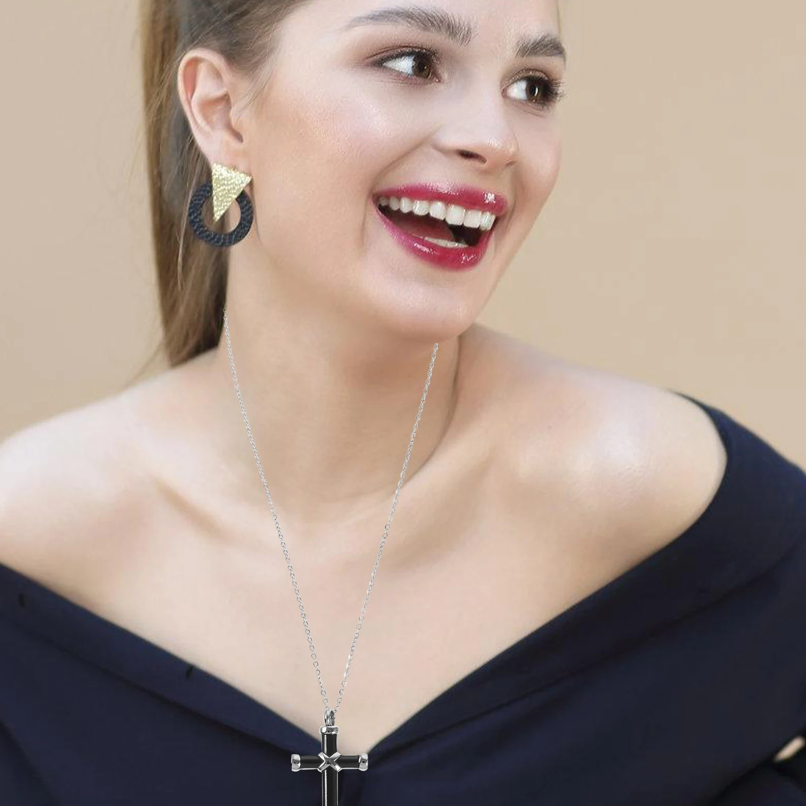 

Ashes Urn Necklace Stainless Steel Cross Pendant Memorial Cremation Necklace Keepsake Jewelry for Ashes of Loved