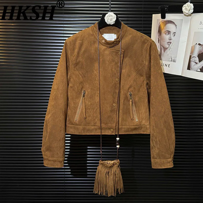 

HKSH Spring Autumn New Women Short Jacket Faux Suede Stand Collar Single Breasted Pockets Tassel Bag Vintage Trendy Coat HK12268