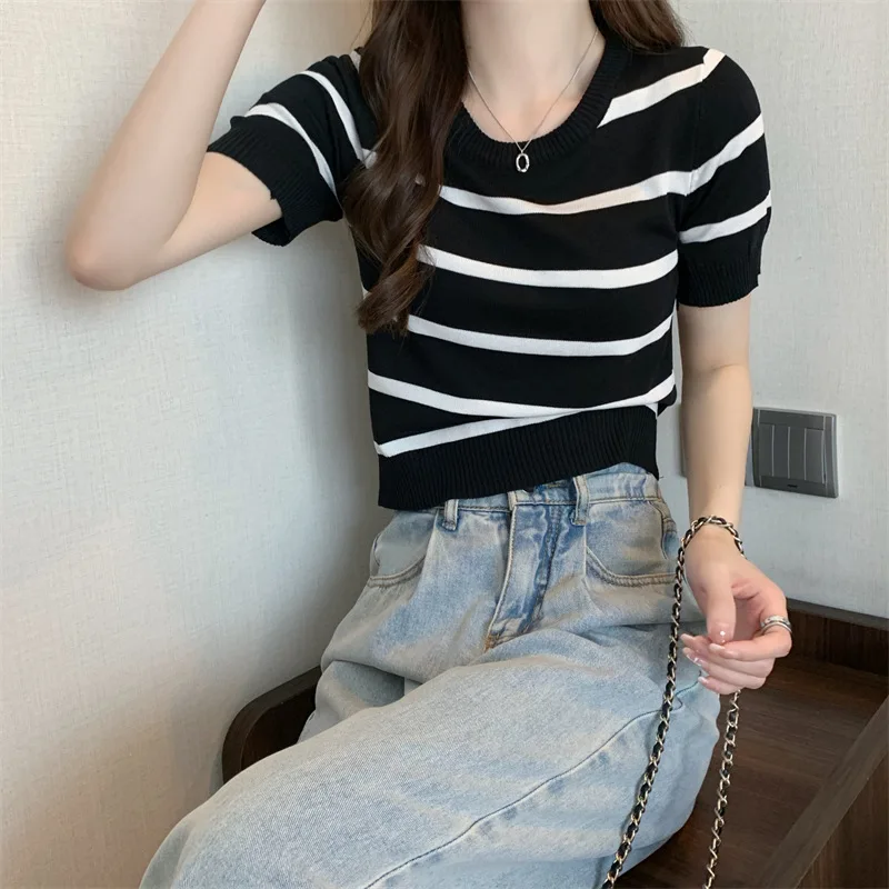 Somenie striped knitted short-sleeved T-shirt women's summer new design sense niche slim and thin shoulder short top