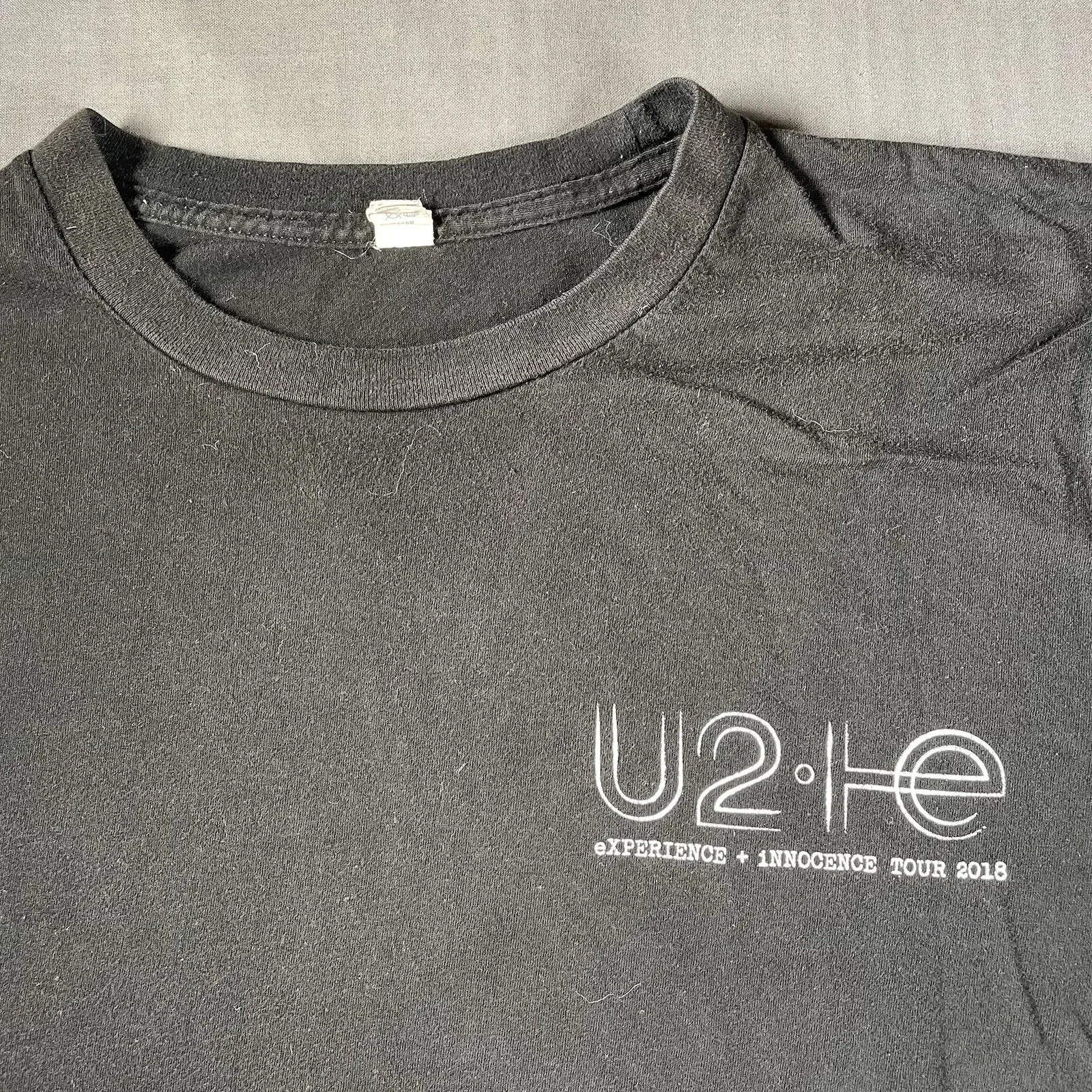 U2 Crew Shirt Mens XL Los Angeles Bono Experience Innocence Tour 2018