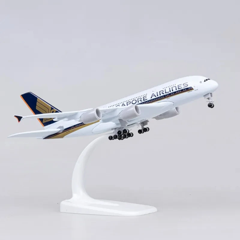 Metalowy model samolotu Airliner 20cm 1:400 Singapore Airlines A380 Metalowa replika Materiał ze stopu Lotnictwo Symulacja Zabawki Chłopiec Prezent