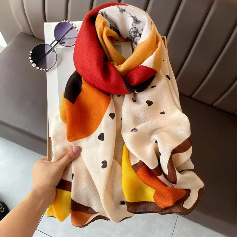 Herbstschals gepaart mit modischen Frühlings- und Herbstschals. Neue vielseitige dünne Winter-Seidenschals für Damen, lange Gaze-Schals