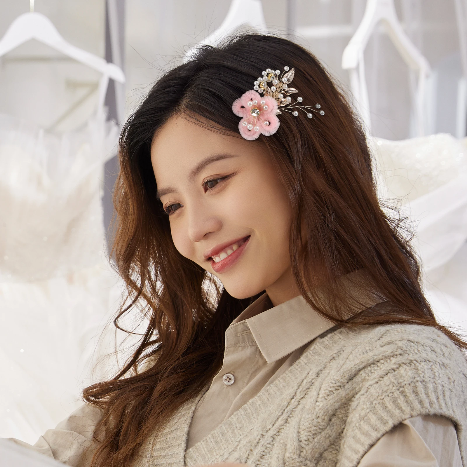 

4Pcs Flower Hair Clips Bridal Vintage Handmade Fake Pearl Leaf Wedding Hair Accessories for Women Bridesmaids Flower Clip