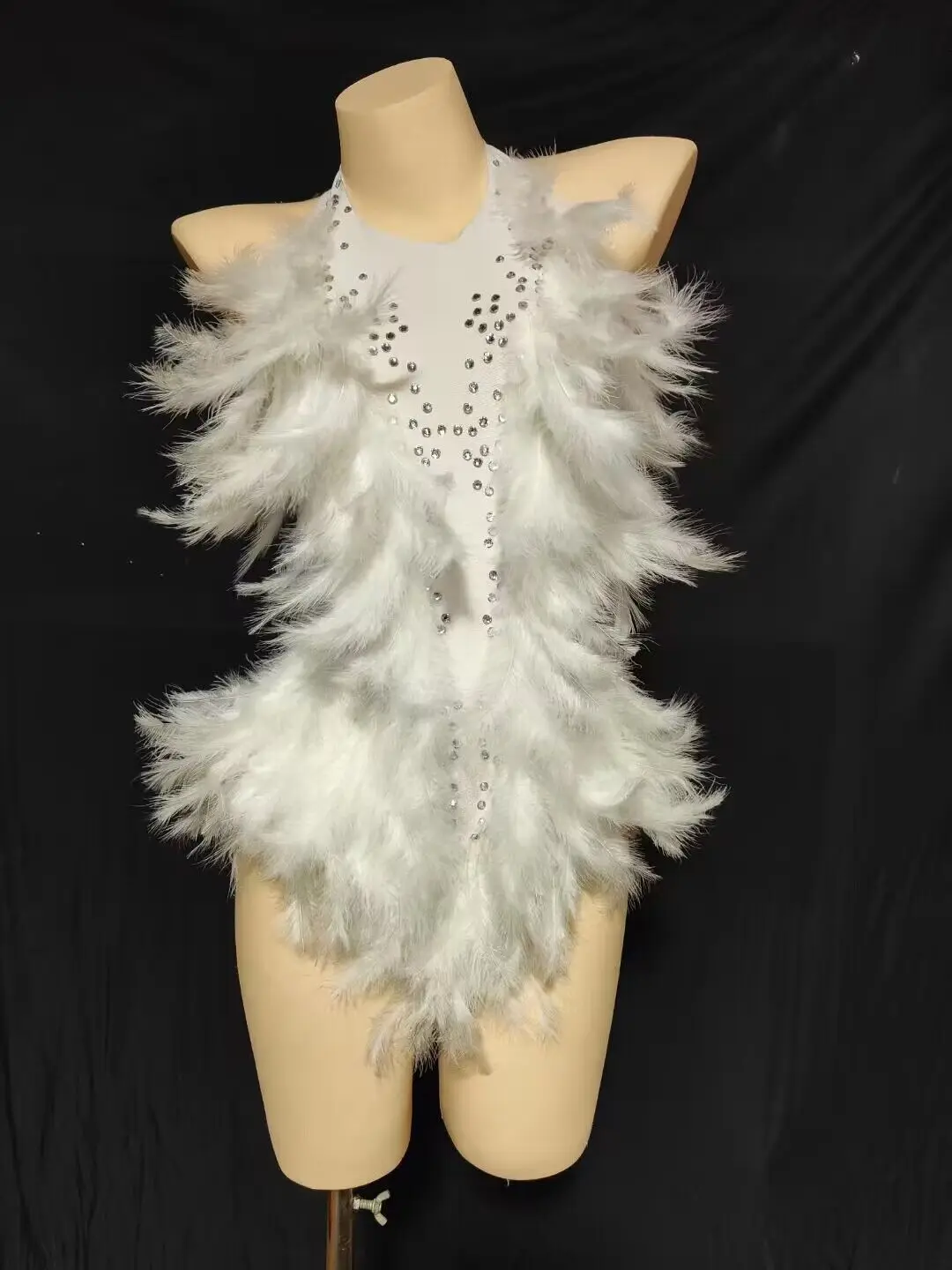 Vestido de plumas blancas con diamantes de imitación coloridos, mono sin espalda, traje de actuación para escenario de DJ, Fiesta en club nocturno