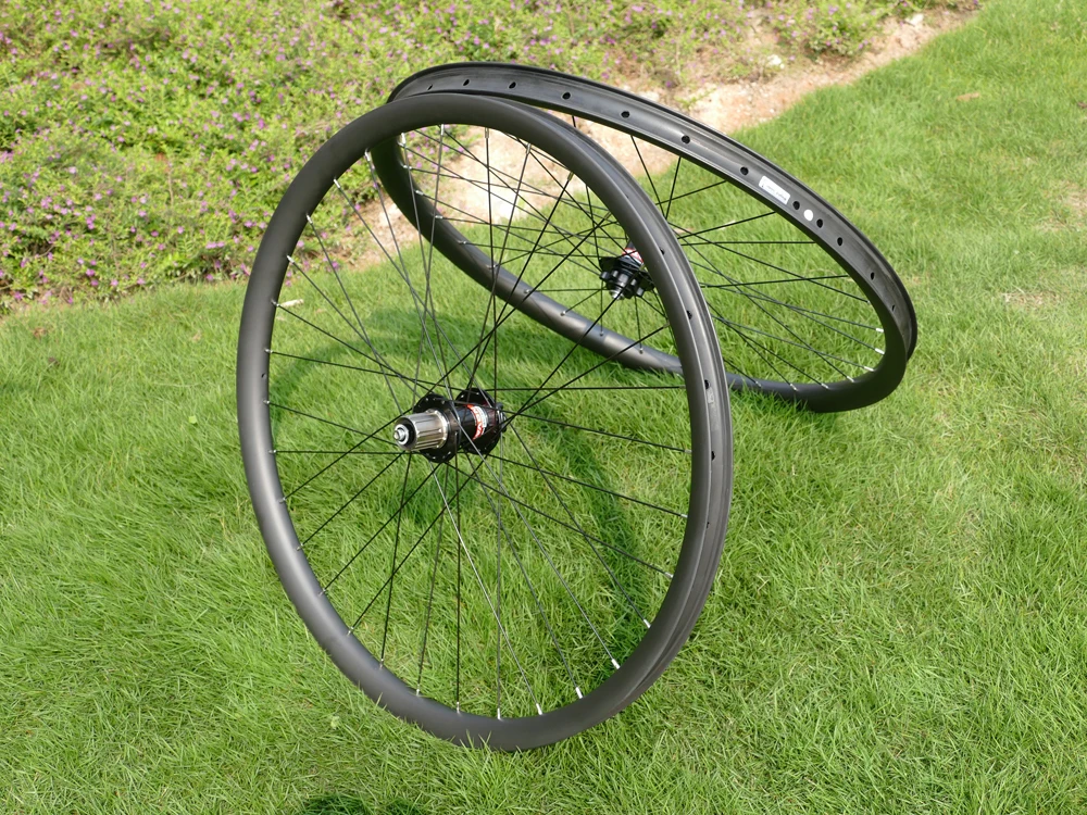 

Brand New Full Carbon 29ER Mountain Bike Wheelset Disc Brake MTB Wheel For Thru Axle / QR Quick Release