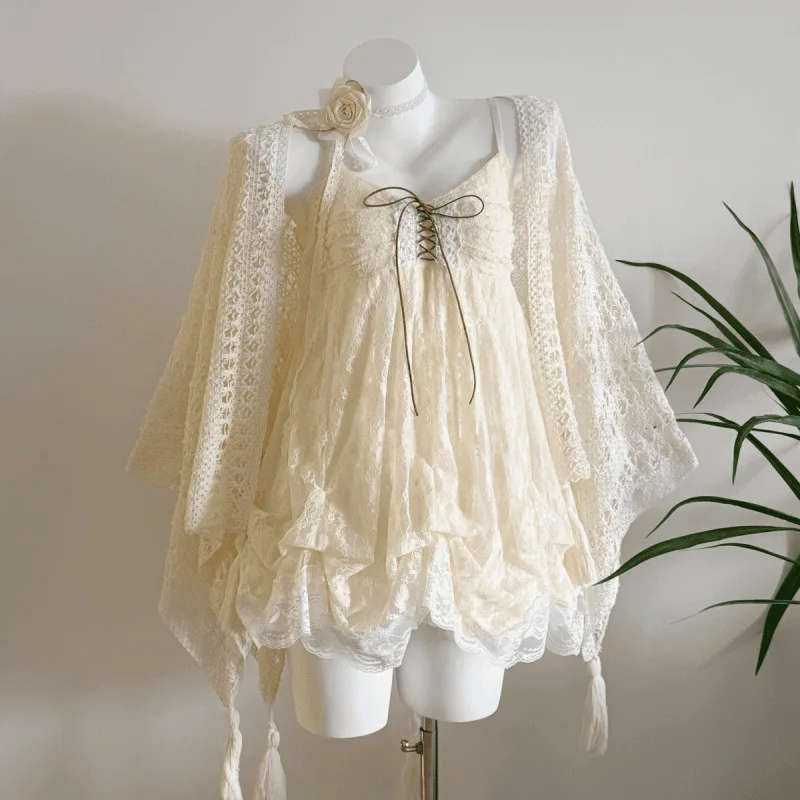 

Lace flower bud dress for slimming look when worn in pairs, summer shawl dress