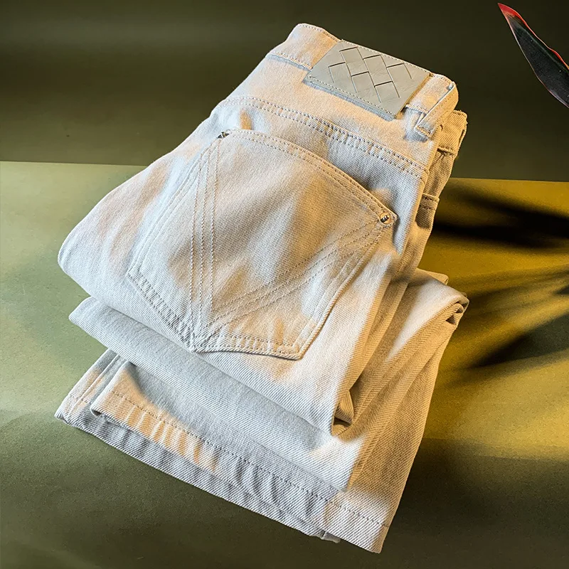جينز بنمط جديد لخريف 2025 للرجال، عصري، فضفاض، قصة مستقيمة، رمادي-أبيض، كاجوال، راقي، مغسول