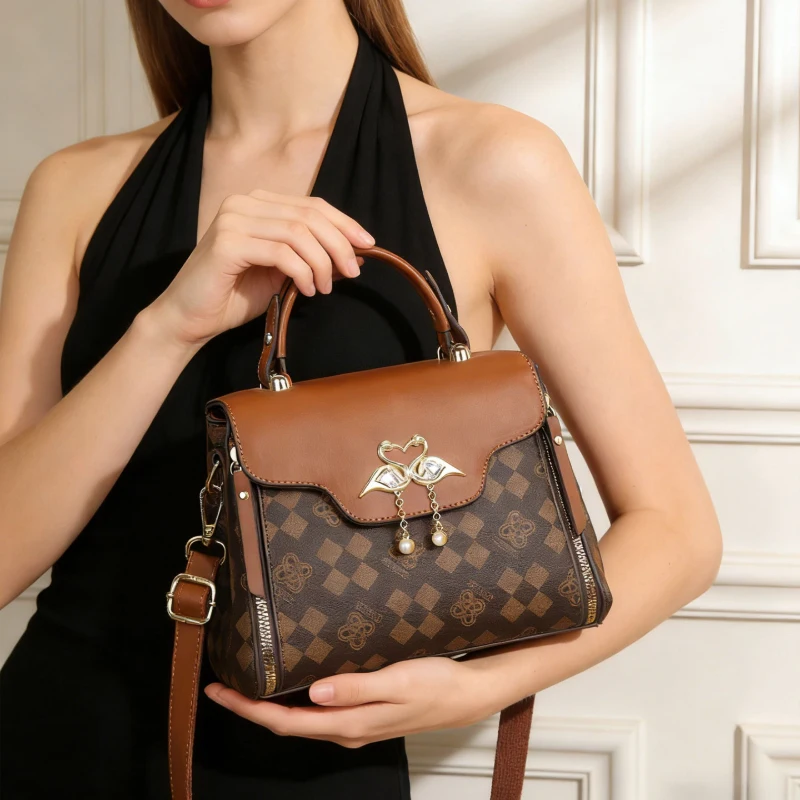 3-piece women's bag set, light luxury printed women's crossbody bag, wearable in multiple ways including single shoulder view 4