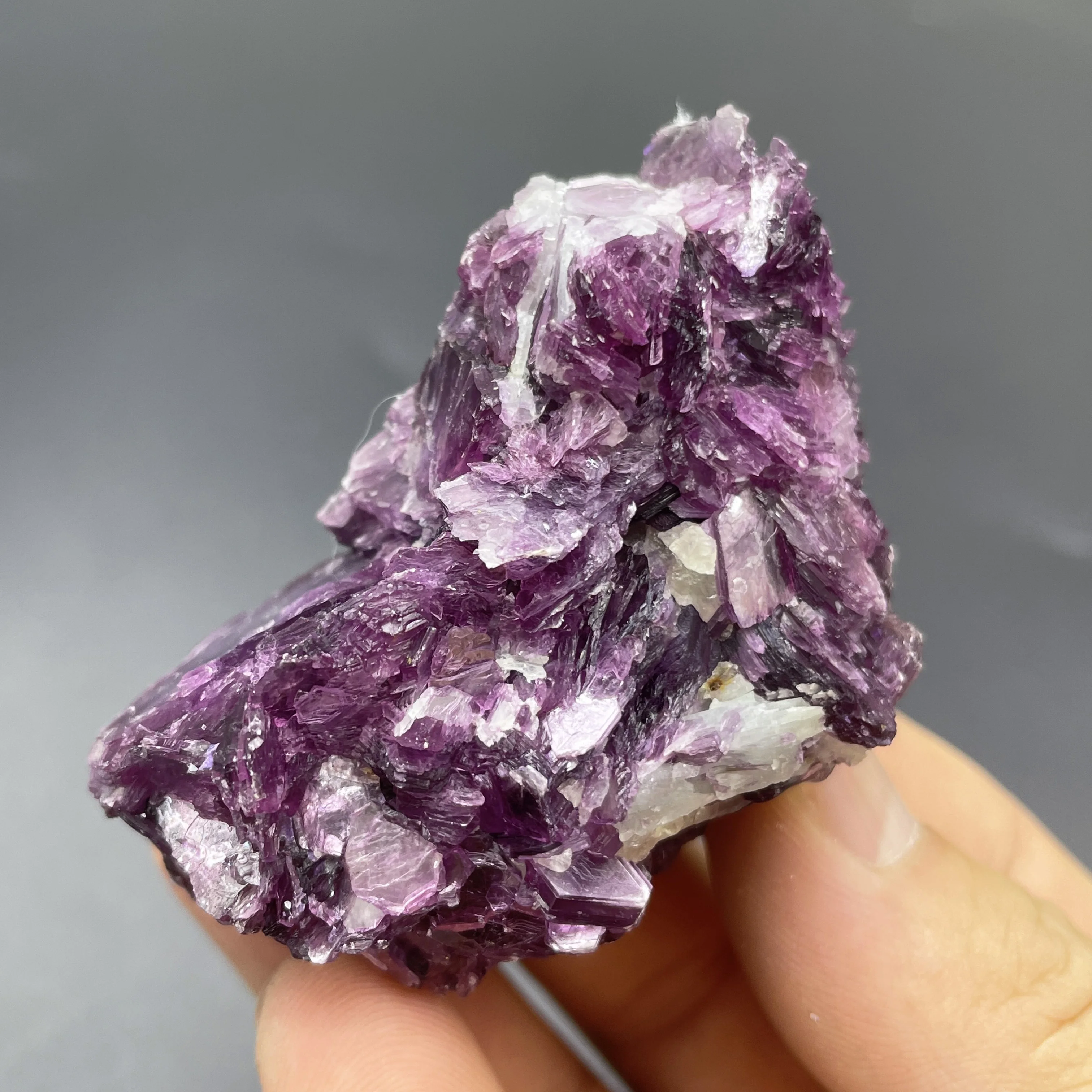 

Natural Raw Brazil Purple Mica Plate Mineral Specimen Crystal Quartz Healing Stone Teaching Collection Home Decor PM1-10