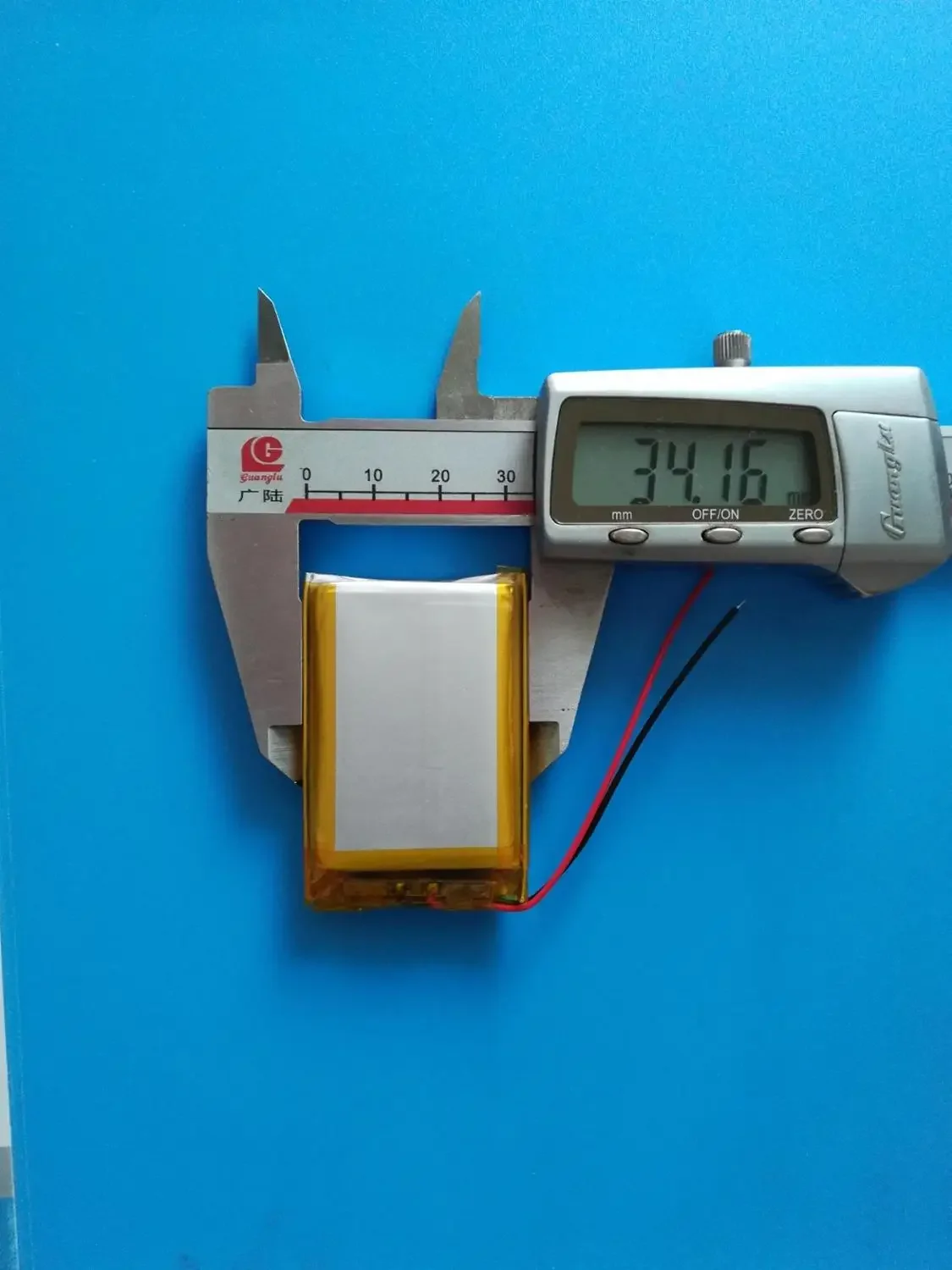 بطارية ليثيوم بوليمر 3.7 فولت 103450   آلة قصة التعليم المبكر الصغيرة، بطارية عامة قابلة لإعادة الشحن بقدرة 2000 مللي أمبير في الساعة