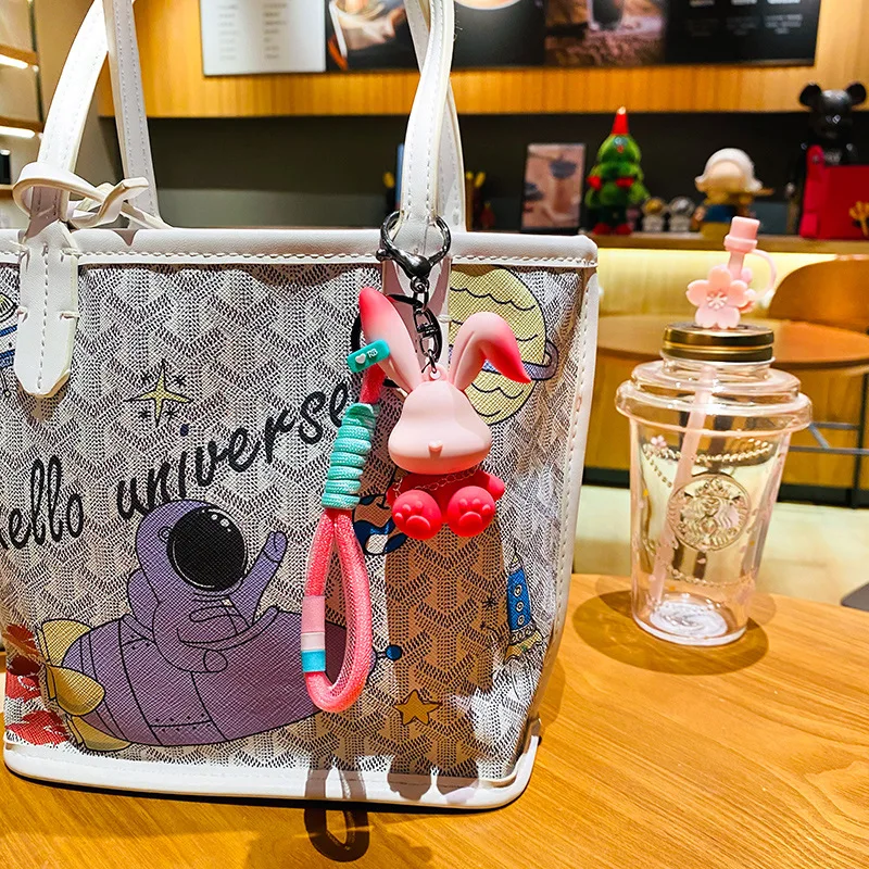 كول الكرتون التدرج الأرنب قلادة مفتاح سلسلة الشرير الأرنب دمية سيارة المفاتيح النساء زوجين طفل على ظهره كيرينغ هدايا السنة الجديدة