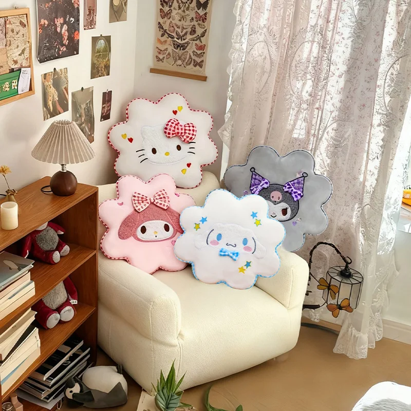 귀여운 산리오 만화 캐릭터 봉제 인형 어린이 생일 크리스마스 선물 네잎클로버 모양 베개 소파 자동차 쿠션 여자아이들이 좋아하는 인형