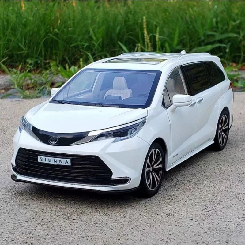 1:24 Toyota Sienna MPV modelo de coche de juguete fundido a presión miniatura tirar hacia atrás puertas con sonido y luz colección que se puede abrir regalo para niños