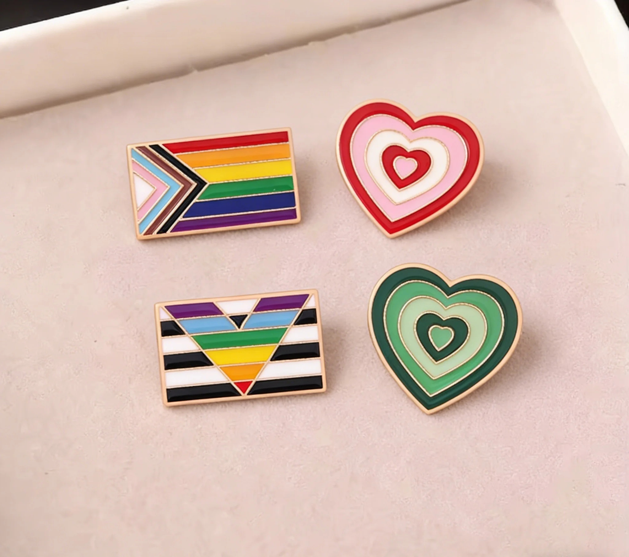 Rainbow Heart Victory Enamel Pin, Gradient Pride Brooch, Ethnic Style Jewelry Gift for Friends