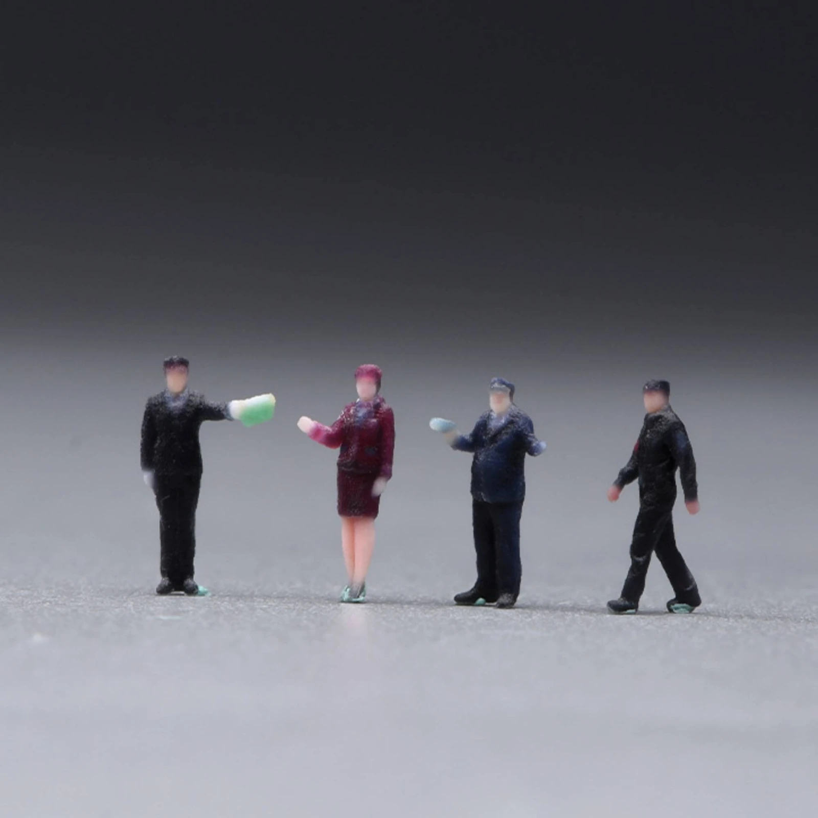 4 Pieces Station Personnel Figurines 3D Printed Railway Figures Model Train Figures Tiny Miniatures Delicate for Modelers