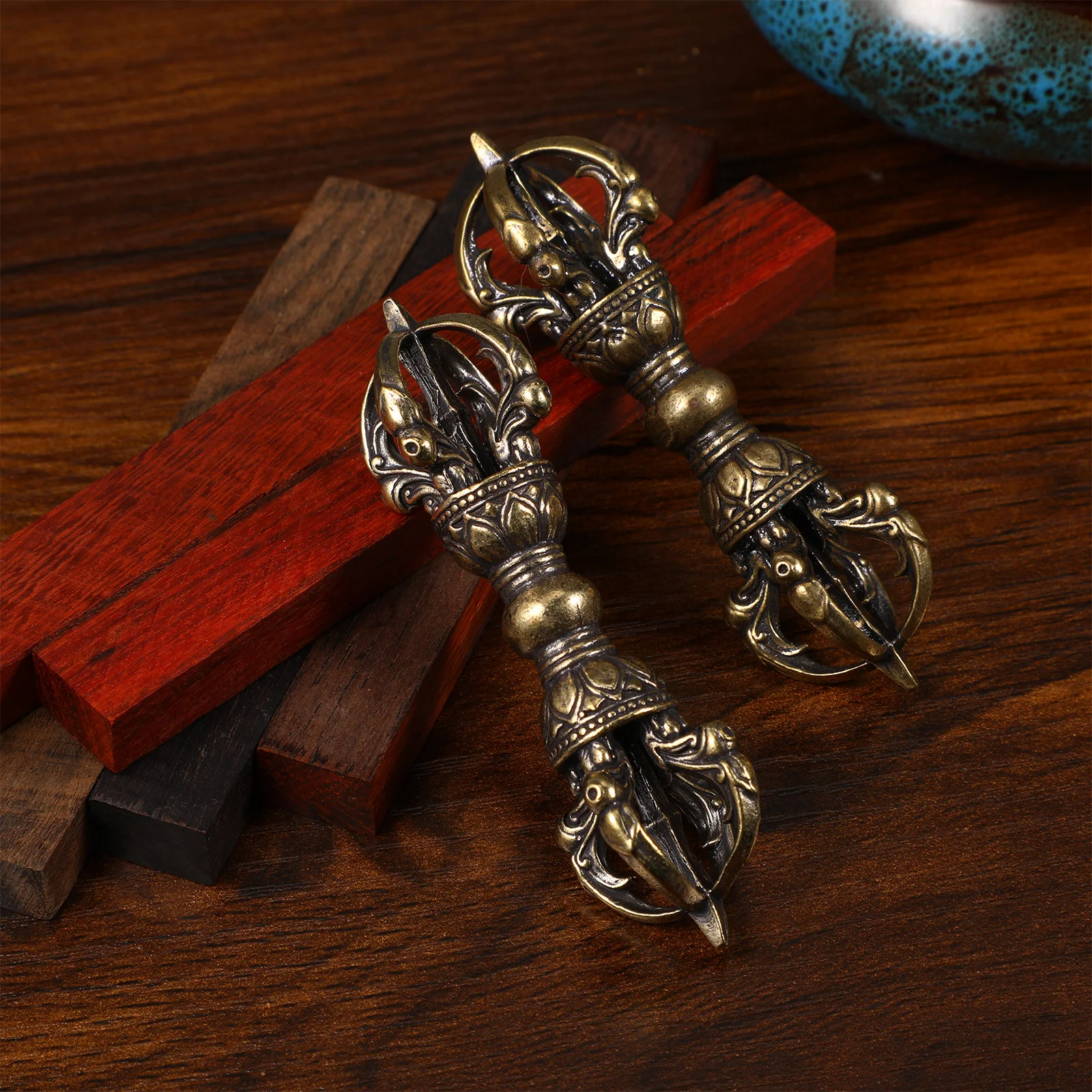 

Vintage Brass Pestle Dharma Ornament Retro Craft Decor Unique Home Decoration Piece Handmade Pestle Art for Living Room or Study