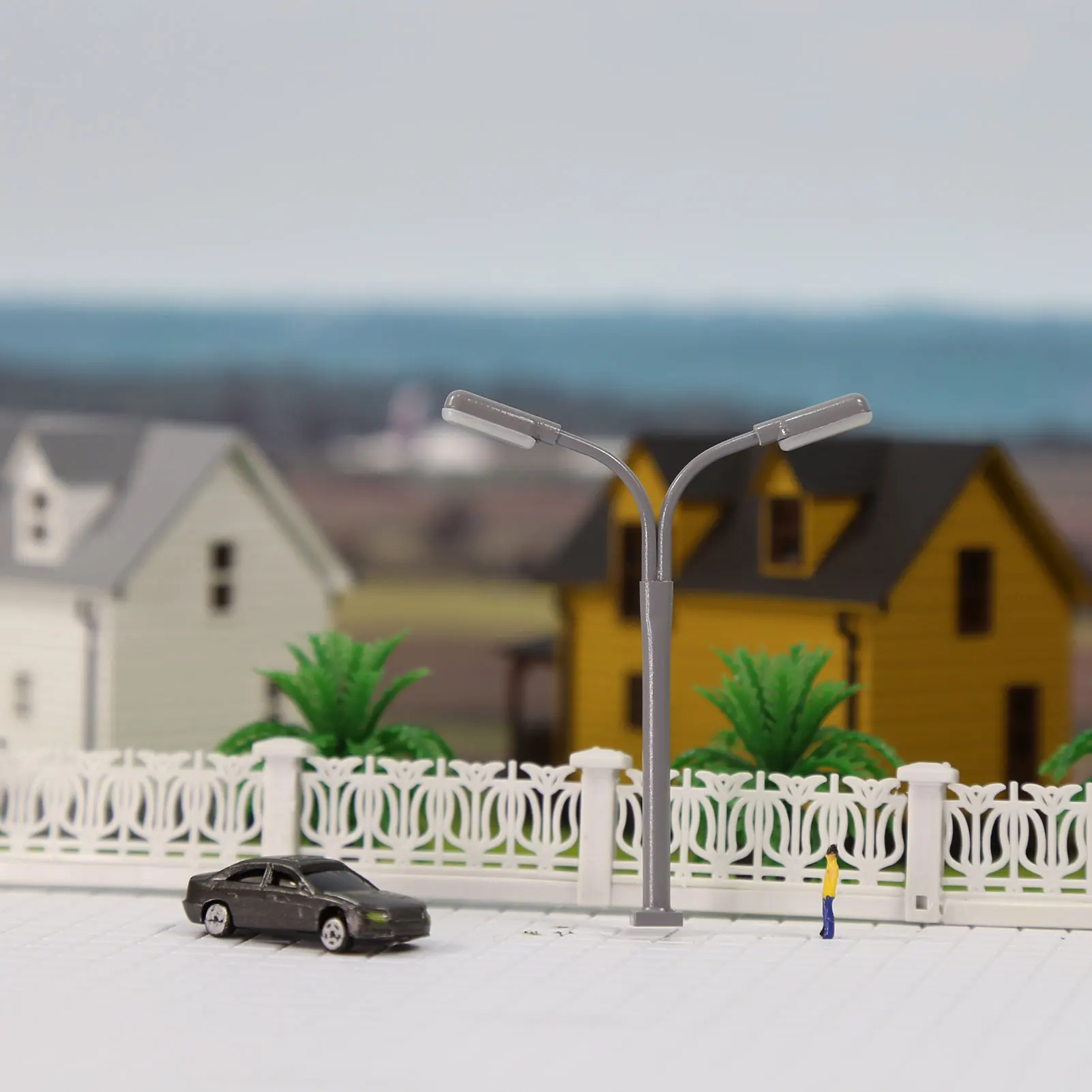 Evemodel 5pcs Model Trains Z Scale 1:220 Two-heads Lamp Street Light Warm White LEDs LD04ZWMGr