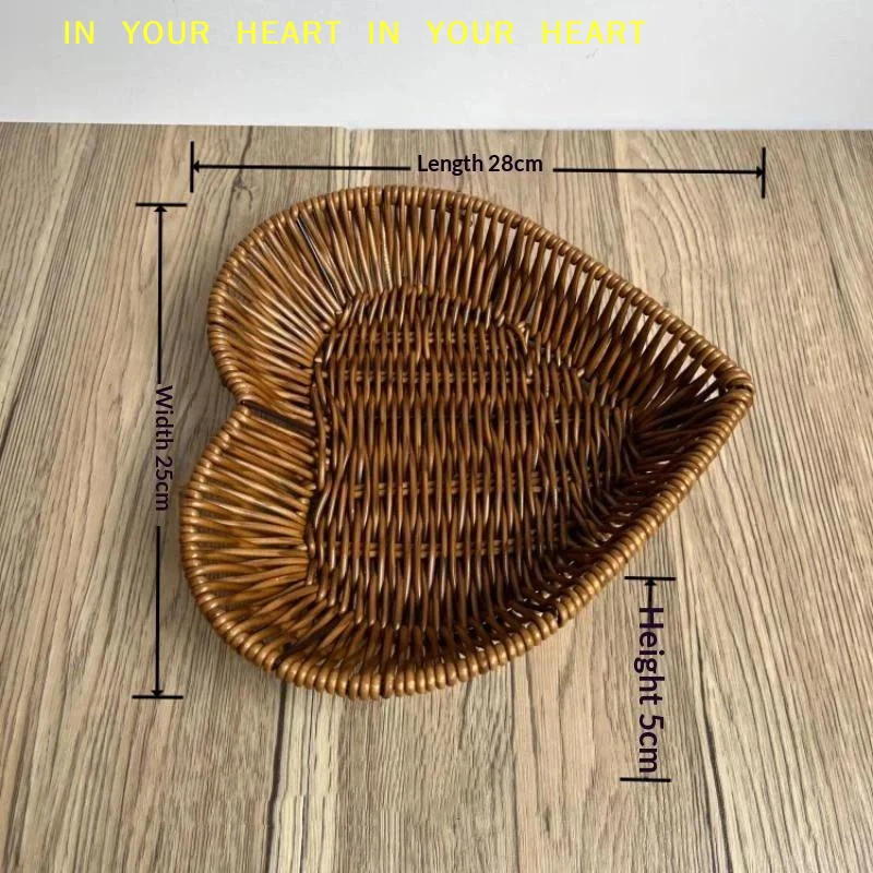 【X】Heart Shaped Woven Storage Basket Lightweight Simulation Rattan Desktop Organizer for Travel Picnic Small Item Storage Use