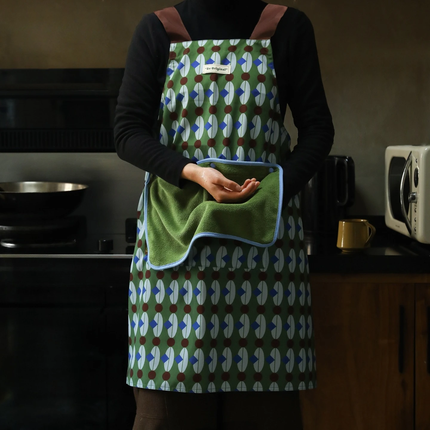 Anti-fouling Retro Apron Kitchen Household High-end Apron with Hand Towel Pocket and Water-repellent Properties Work Clothes New
