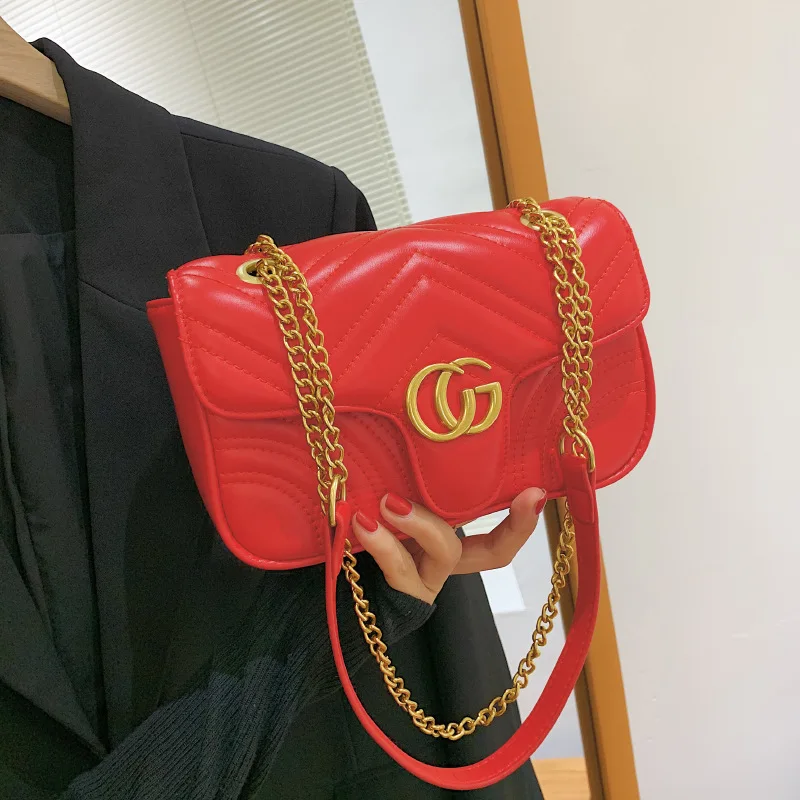 ​2025 New Women's Love Chain Crossbody Bag - Wave Pattern Shoulder Purse, Fashionable Versatile for Daily Use, Chic Design​