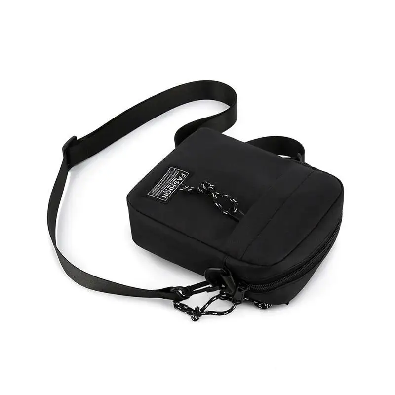 

Men's Bag, Available In Single Shoulder Or Cross-body Design, Suitable For Daily Use During School. Made Of Nylon Material