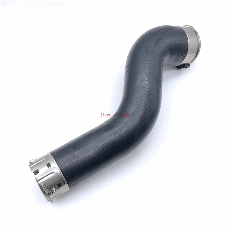 Intercooler Turbo Air Hose Intake Hose for Mercedes Benz X218 C218 A207 C207 CLS260 E260 E200 E260 A2045284682 2045284682