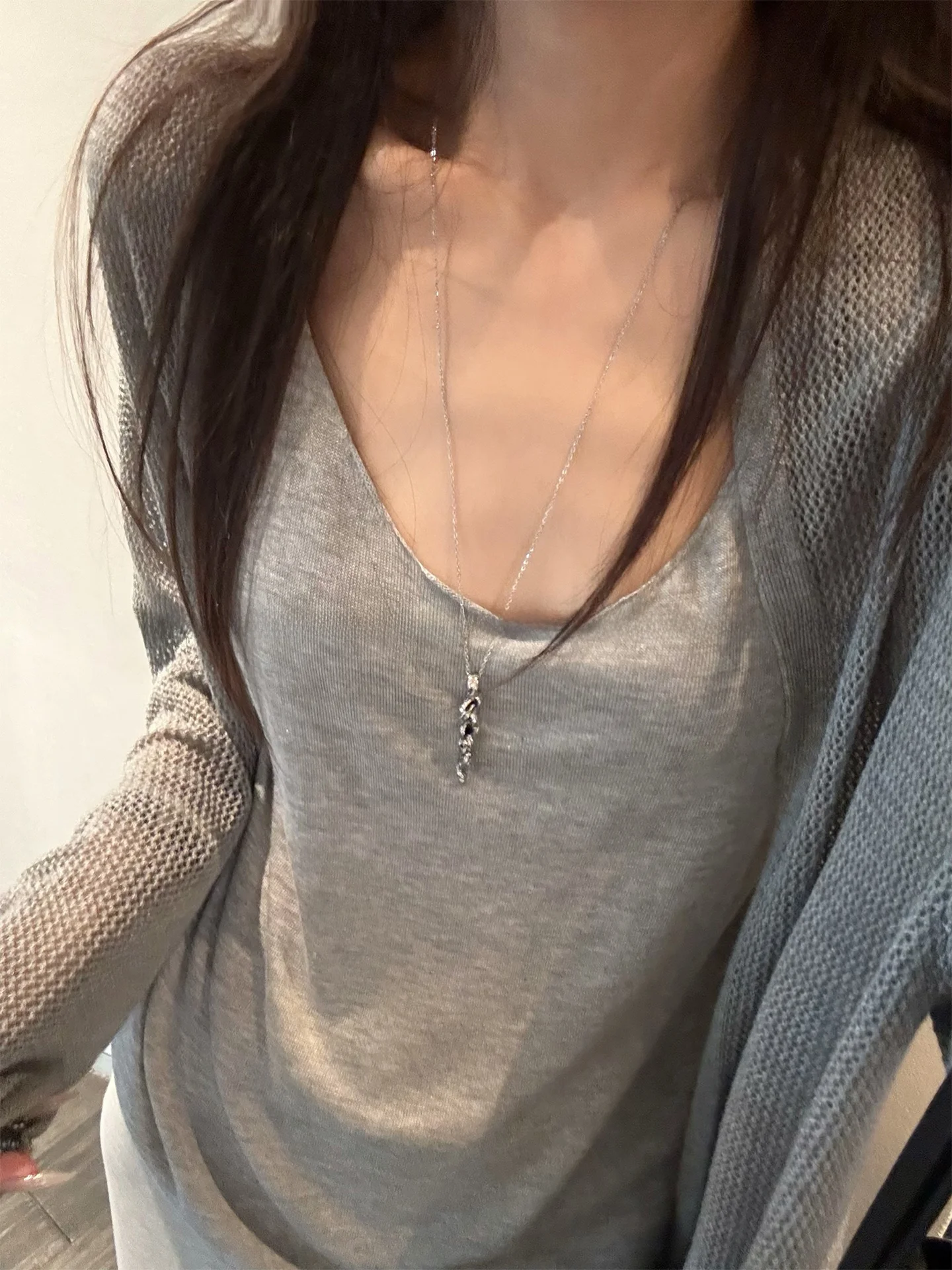 

YOLO SHOP Relfaxed Loose Fit Rayon U-Neck Thin Knitted Strap Vest Casual Sleeveless Top Women's Summer Breathable Color