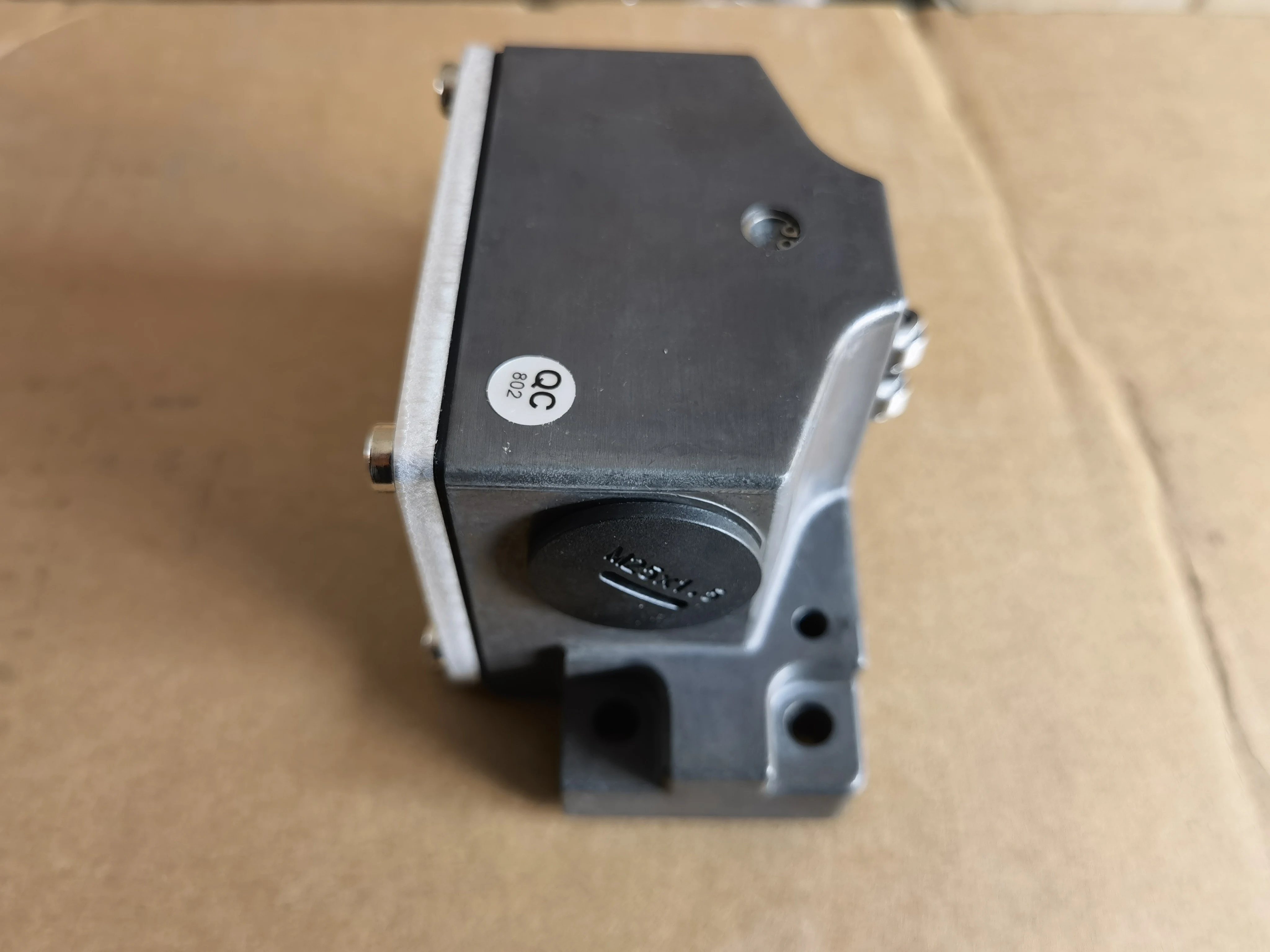 مفتاح الحد ESWLM0059B طراز GSB - مراجعة Limit Switch وسعره