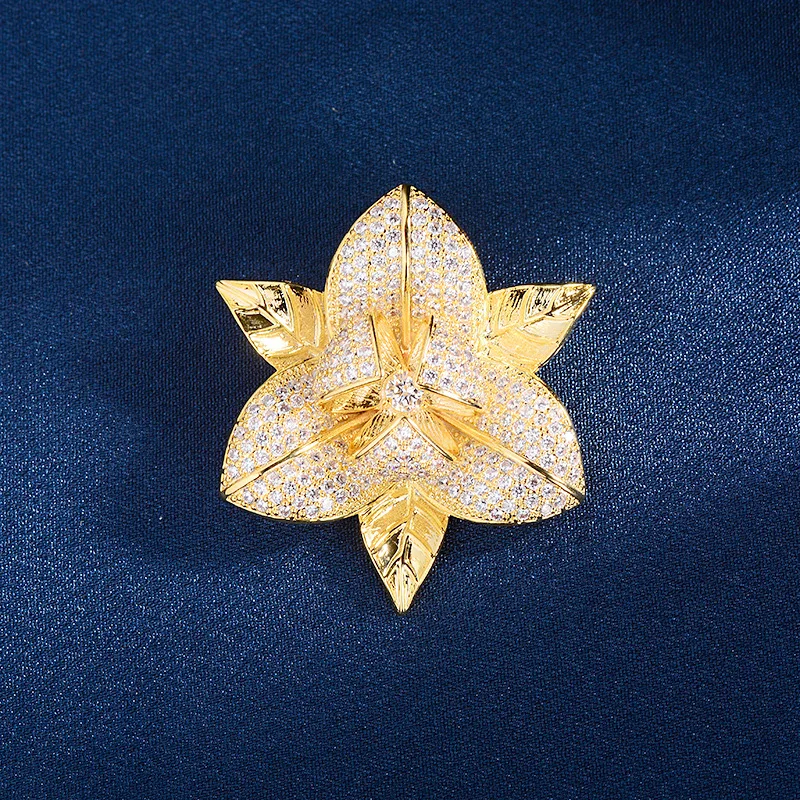 2024 Spring New Luxury Design Gardenia Zircon Brooches for Women High-end Elegant Corsage Jacket Temperament Accessories Pins