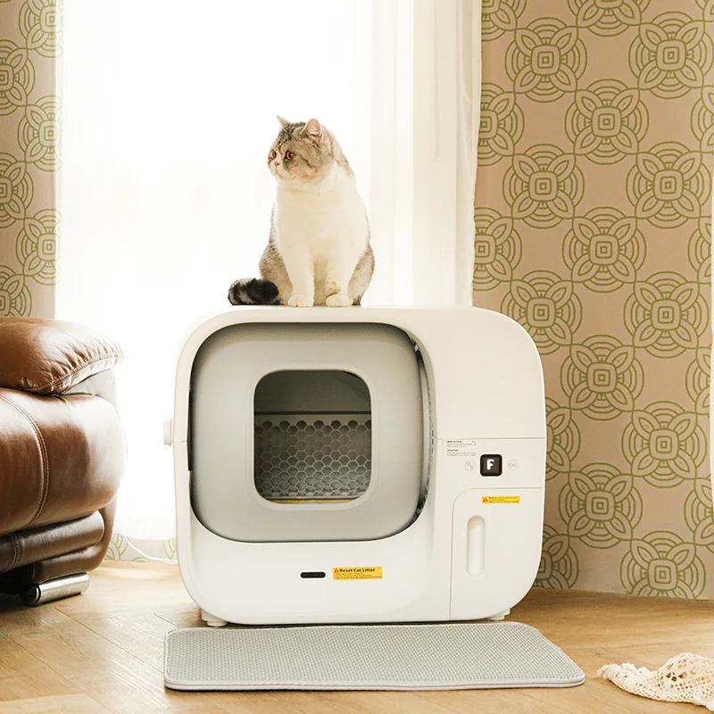 

Smart cat litter box is oversized, splash-proof and fully automatic packaging.