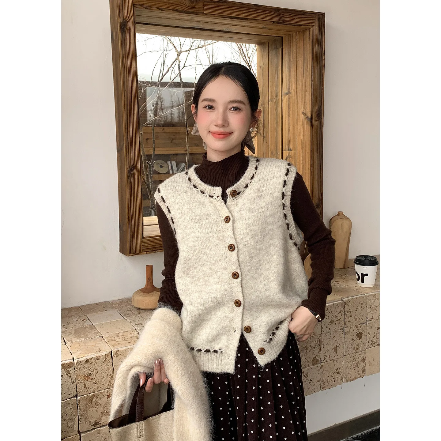 

Yier Shirt Hello Winter! Miu Wool Color-Block Round Neck Knitted For Women Korean Style Layered Vest 0654