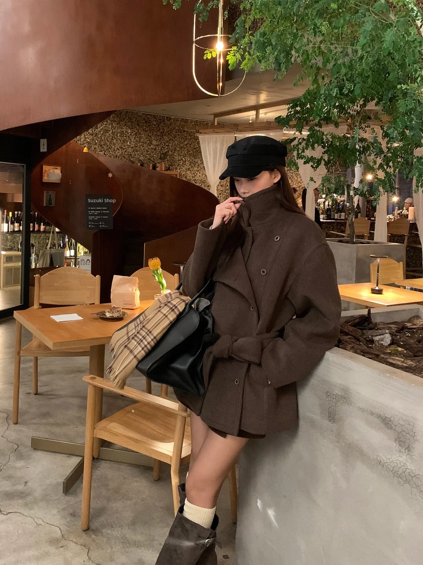 

Red Celebri ort Thiened Winter Coat Women's Sle 2025 New Arrival Unique Woolen Jaet for Small Figures