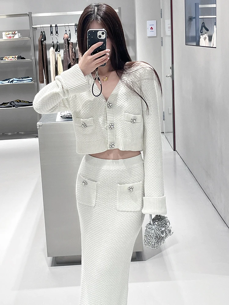 

SP Home South Oil High End Women's Spring Small Fragrance Style V-neck Knitted Cardigan Coat Skirt Set Long Sleeve Button up