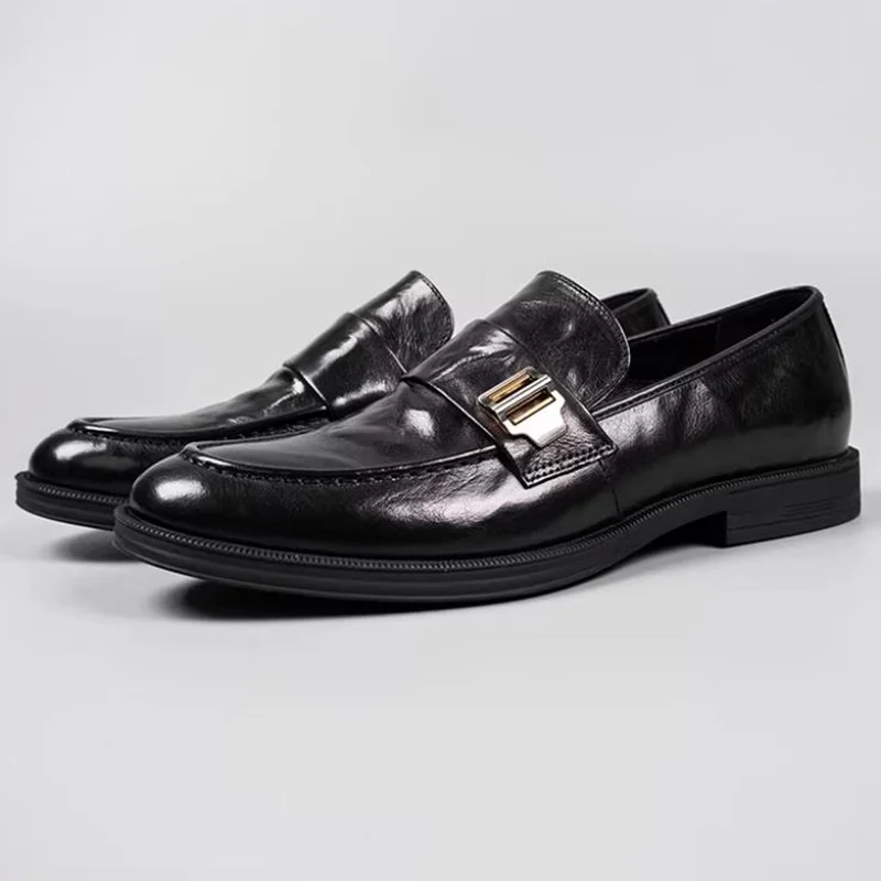 Anti-wrinkle Vintage Sheepskin Lining Buckle Leather Shoes Men Cowhide Padded Toe Loafers Slip-on Business Casual Driving Shoes