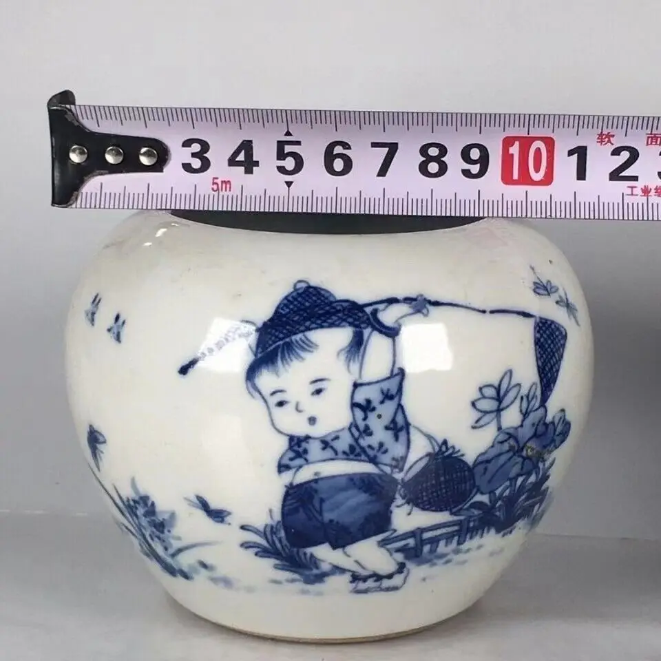 Exquisite Chinese porcelain Blue and white porcelain pot with childlike patterns