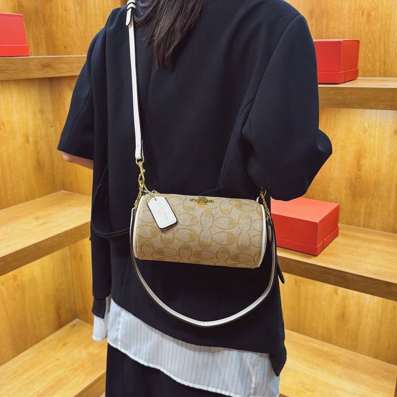 

Modern Women Zipper Boston Shoulder Bag Made Of PU Leather Functional And Trendy For Everyday Activities