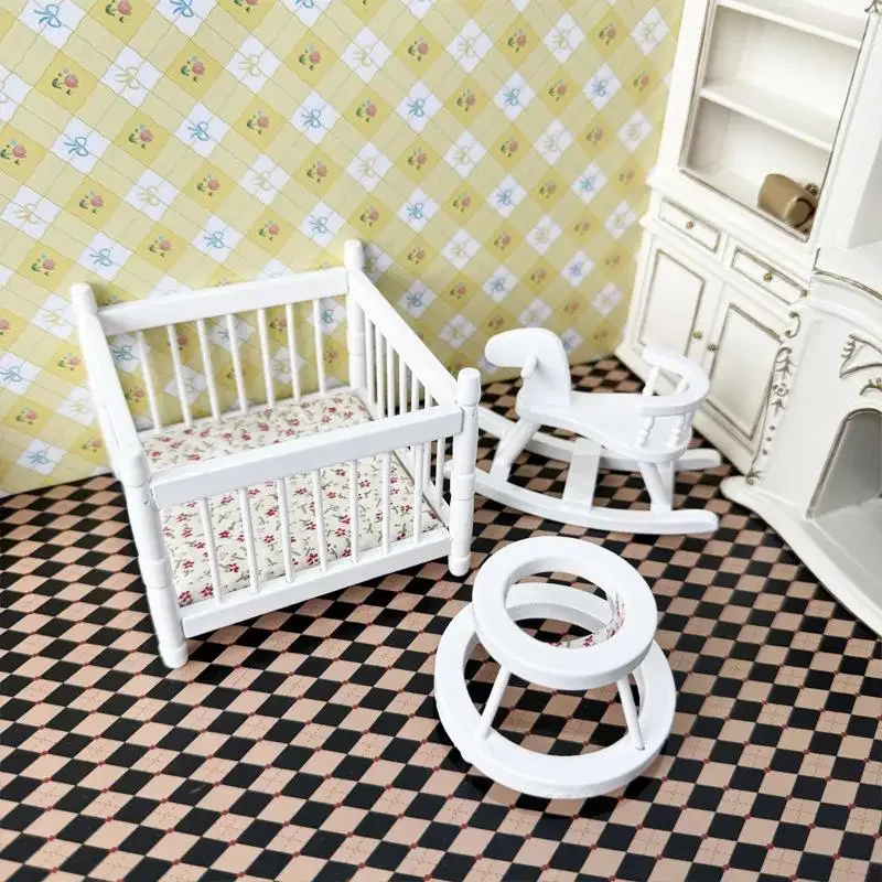 1:12 ドールハウスミニチュア プレイペン 子供用ベッド トロイの木馬 ベビーウォーカー 3点セット モデル ドールハウスデコレーション ごっこ遊びおもちゃ DIY