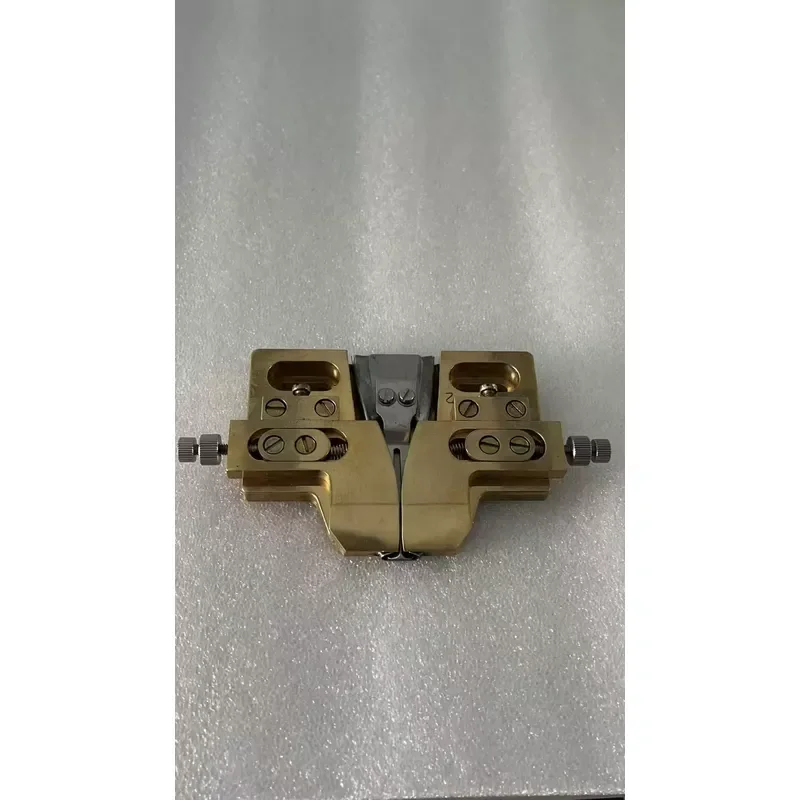 Double needle jerk, double needle pulling cylinder for cap, hat making tool, copper horn making tool, copper pulling cylinder