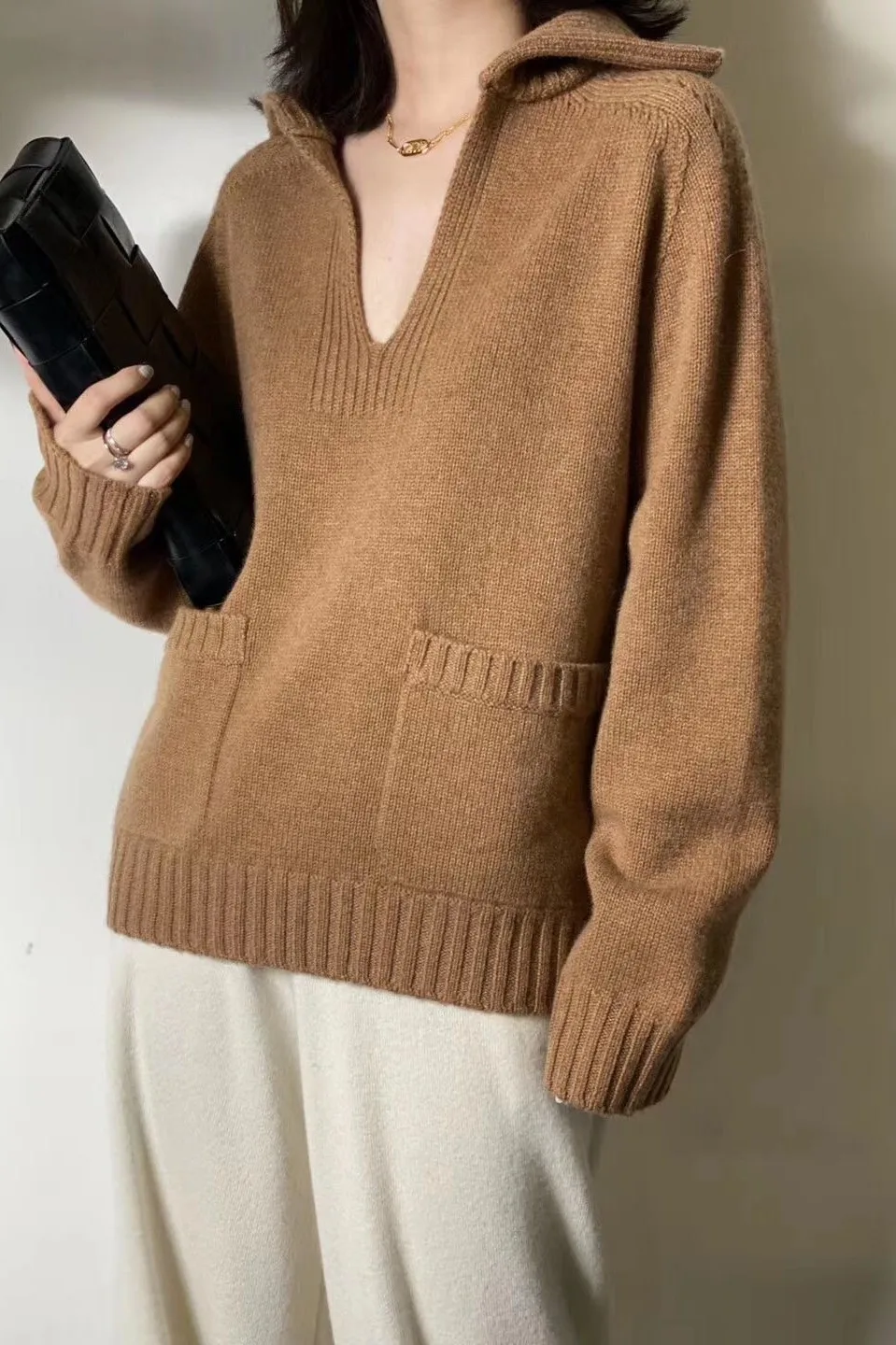Lapel thick cashmere sweater female V-neck pullover loose lazy knitted cashmere temperament Joker.