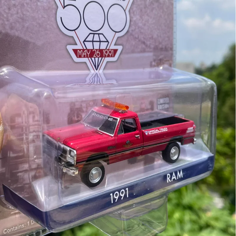 Diecast Scale 1:64 GreenLight 1991 RAM pickup Metal  Alloy Toy Cars Model Vehicles Decoration Gift Collection Display Hobby