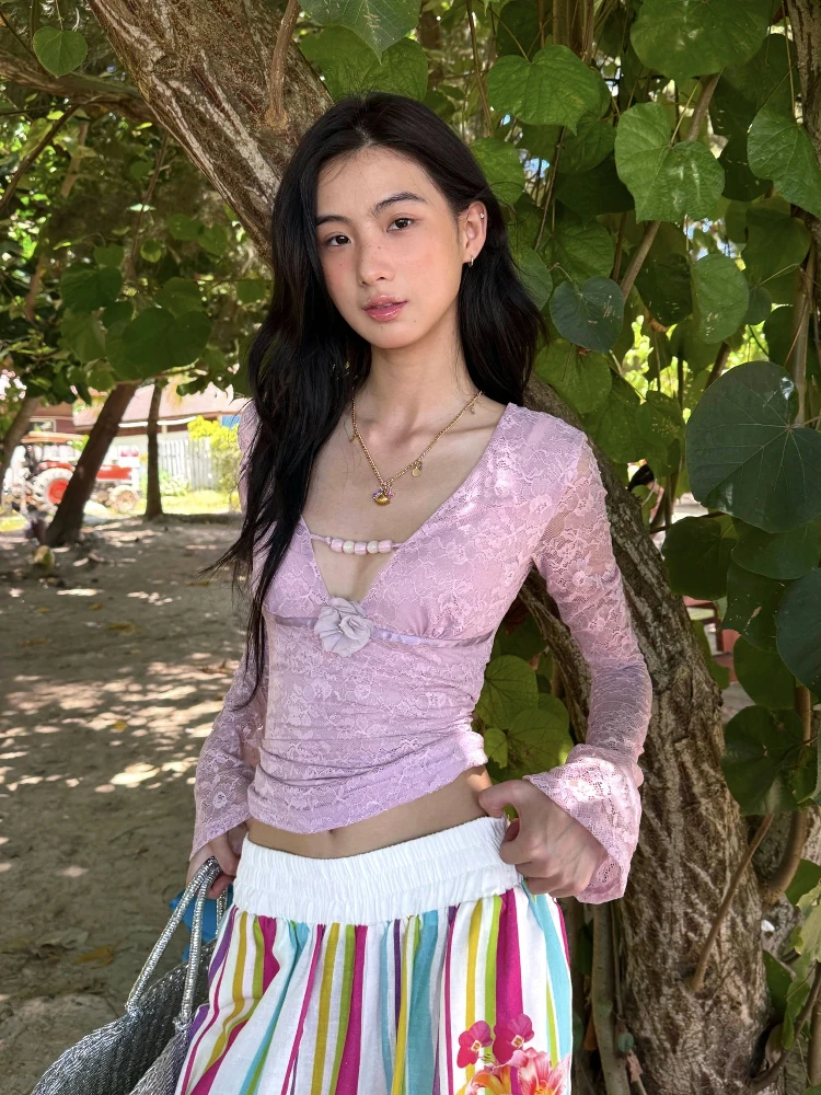 

RunRunSweet Original Design Lace Trim Slim Fit V-Ne Bell Sve See-tough Bead Detailing Top Women's Faion Summer Wear