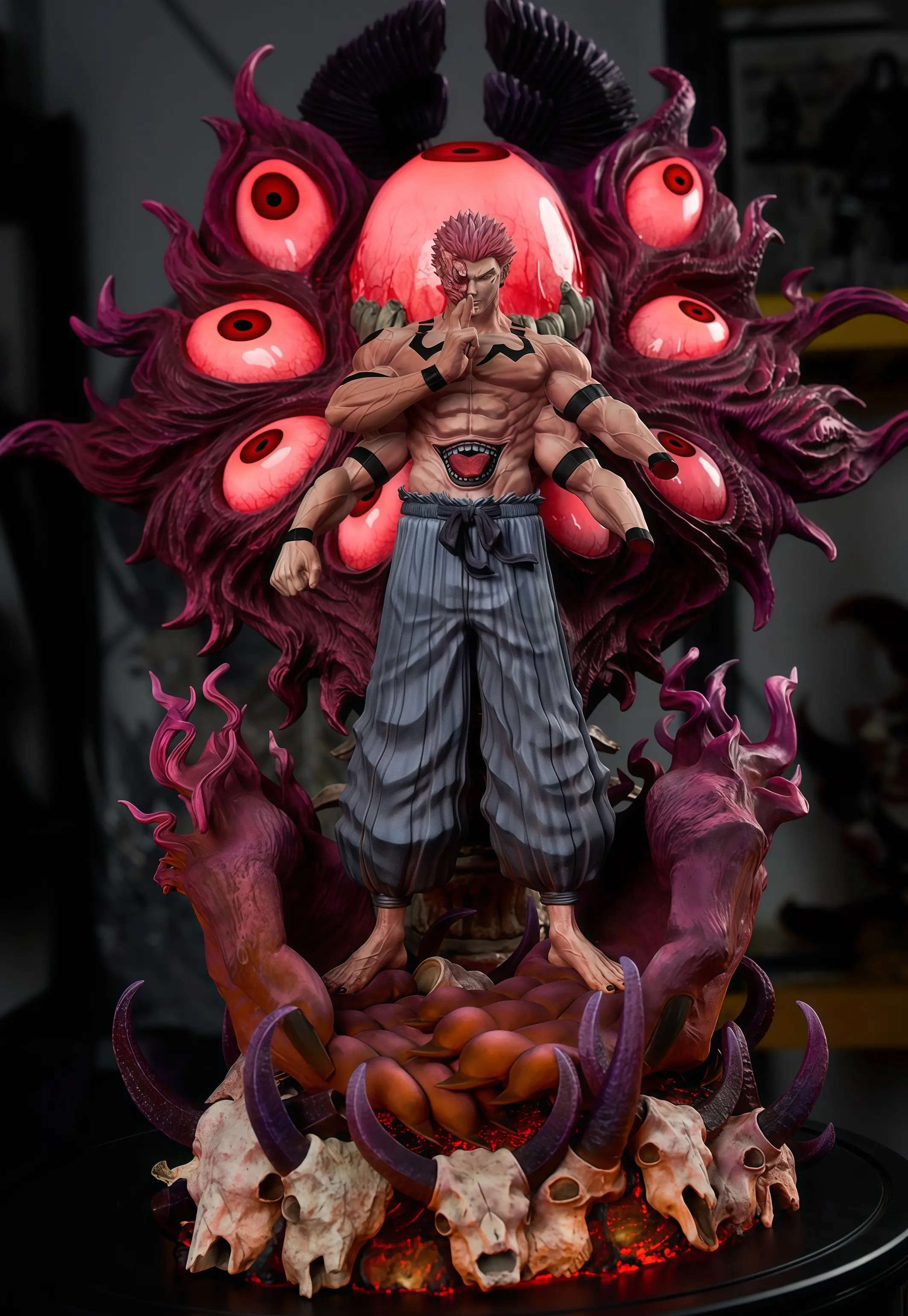 Jujutsu Kaisen Ryomen Sukuna Frühe Form Anime-Statue 12 Zoll 30cm Sammlerfigur Verfluchter Geist Ausstellungsstück für Anime-Sammler – Detail 1