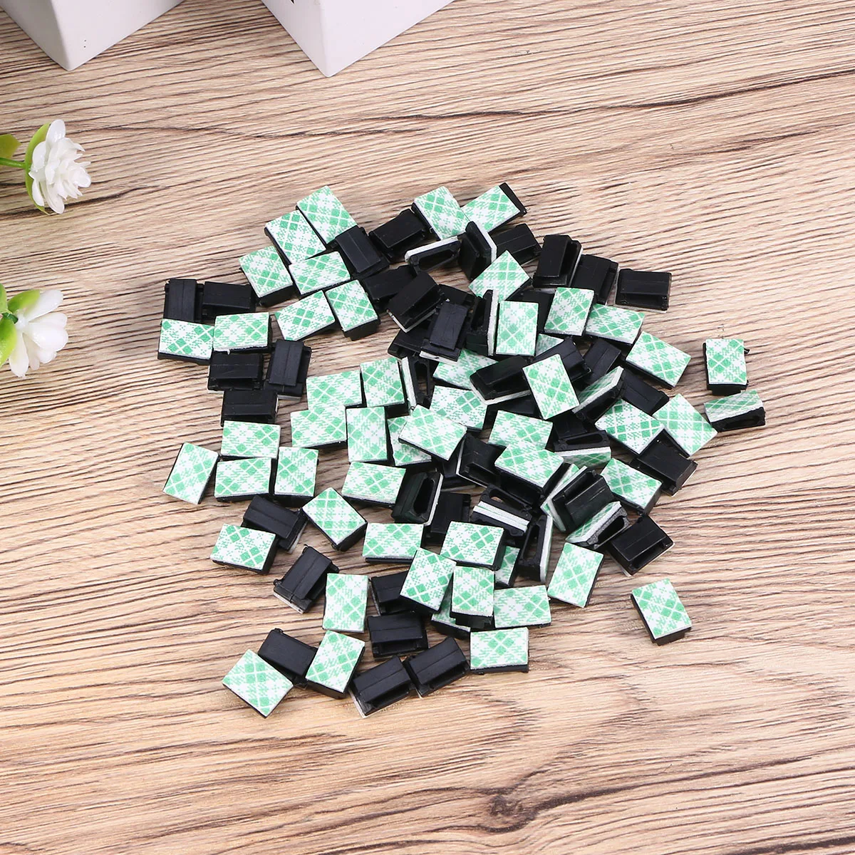 

100 Pcs Cable Clamp Wire Clips Cord Organizer Reusable Ties Black Holder Clamps PA66 Material Simple Design Low Cost Small Size