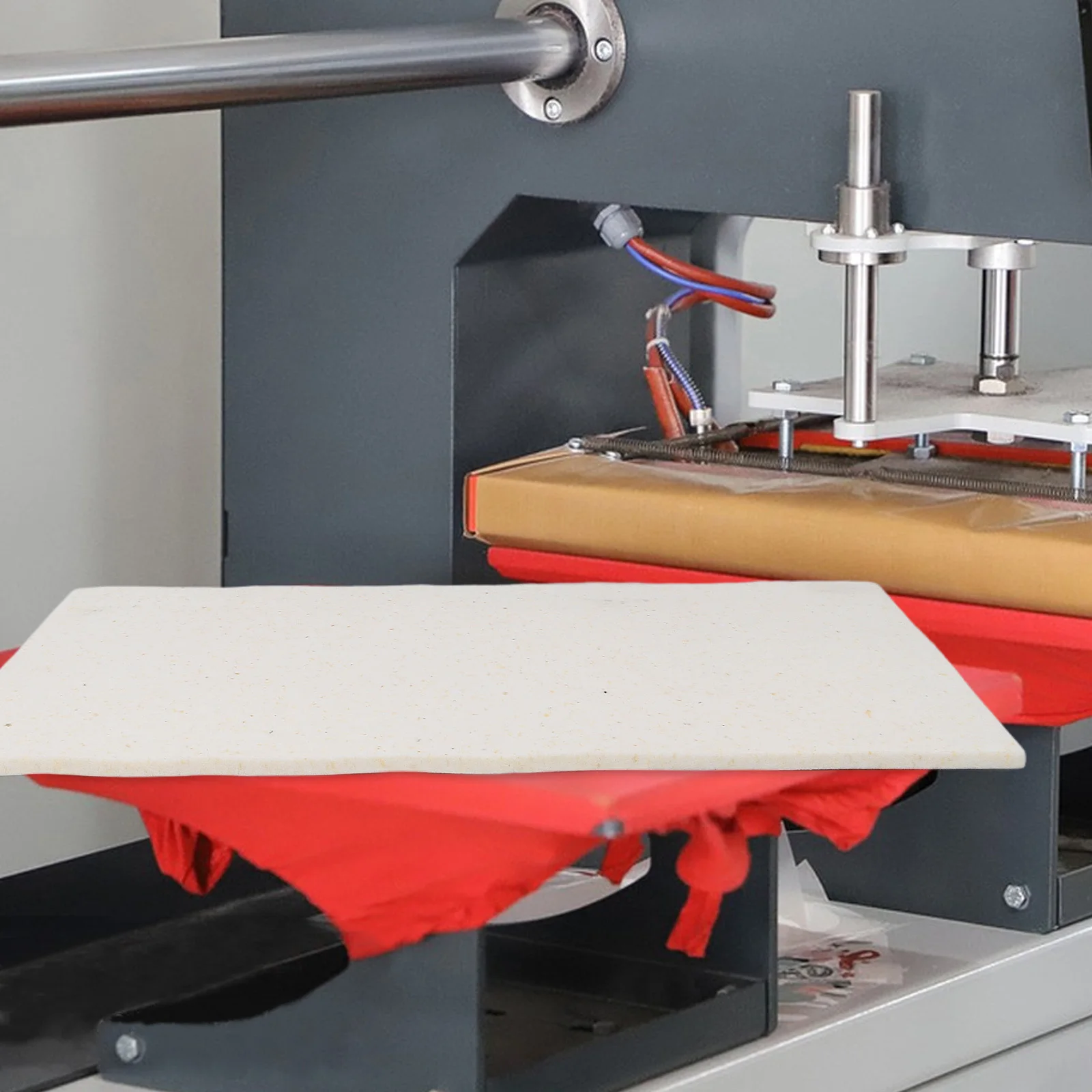 

Heat Transfer Sponge Pad High-Temperature Thermal Insulated Cushion for Heat Press Machine Protects Clothes from Burns Durable