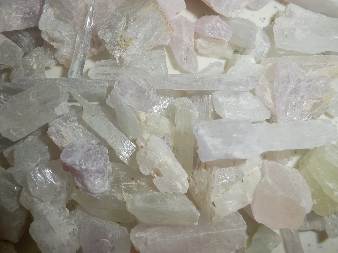 Spodumene Kunzite Hiddenite Triphane Crystal 1 to 10 g small pieces 1 Kg Lot