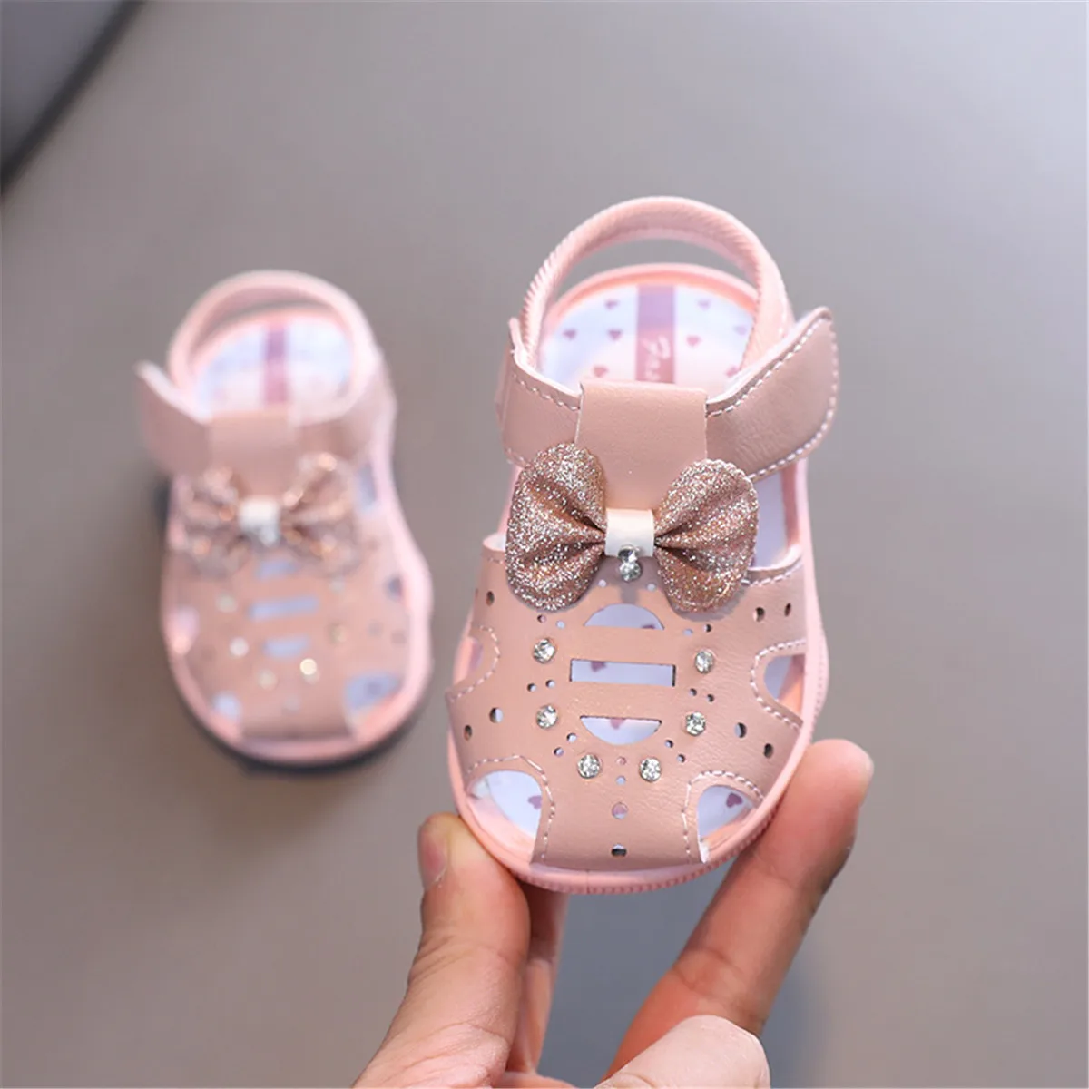 Sandales d\'été pour bébés filles, chaussures qui peuvent faire des sons, nœud mignon, Rosa, investissement pour enfants, tout-petits, premiers