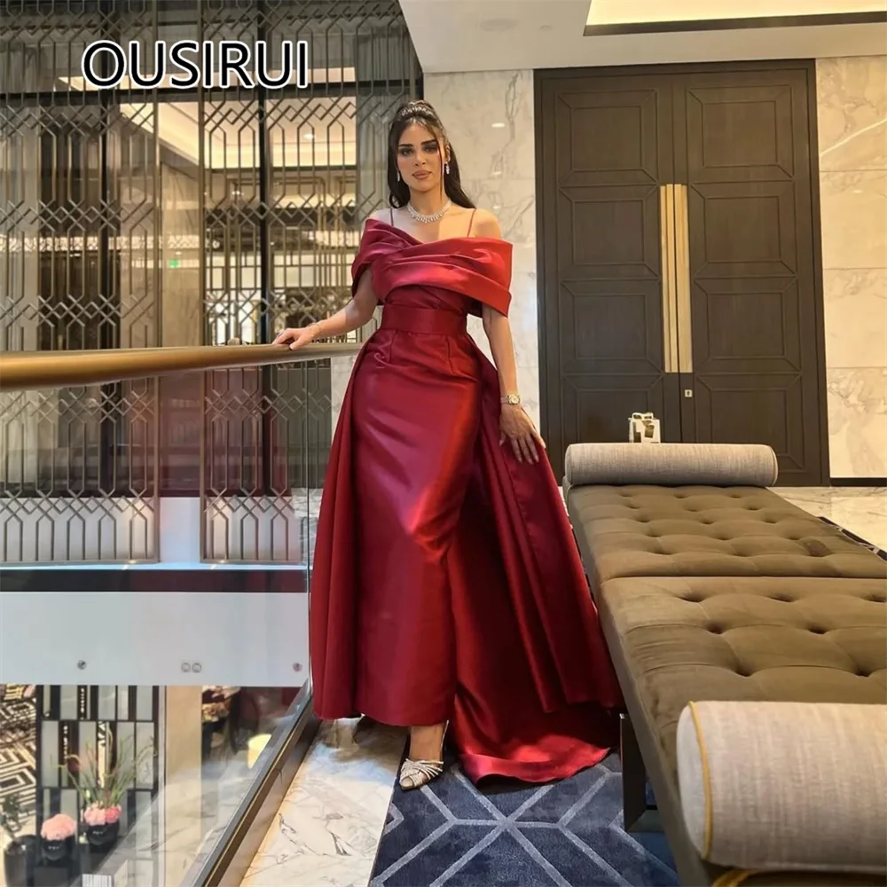 

Customized Boat Collar Satin Pleated Formal Bridal Prom Gown Sheath Sexy Open Back Evening Party Dress with Court