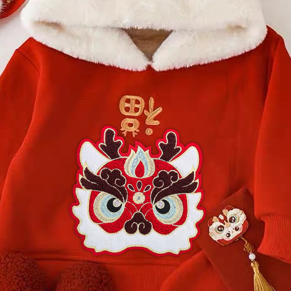 Cinese Lucky Lion Dragon Patch ricamo Applique cucire su emblema capodanno Decor vestiti abbigliamento forniture per cucire distintivo asciugamano
