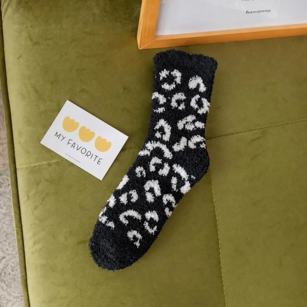 Coral Fleece Sleeping Socks Mid-tube Length Winter Warm Non-Slip Socks Leopard Print Thick Knit Warm Winter Socks Sleeping Use